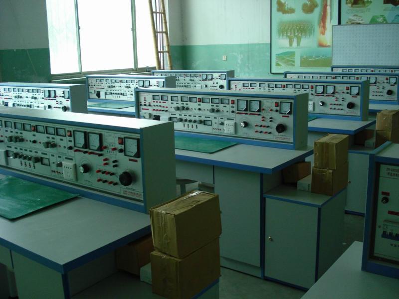 <b>通用电工电子电力拖动实验室设备(带直流电机三</b>